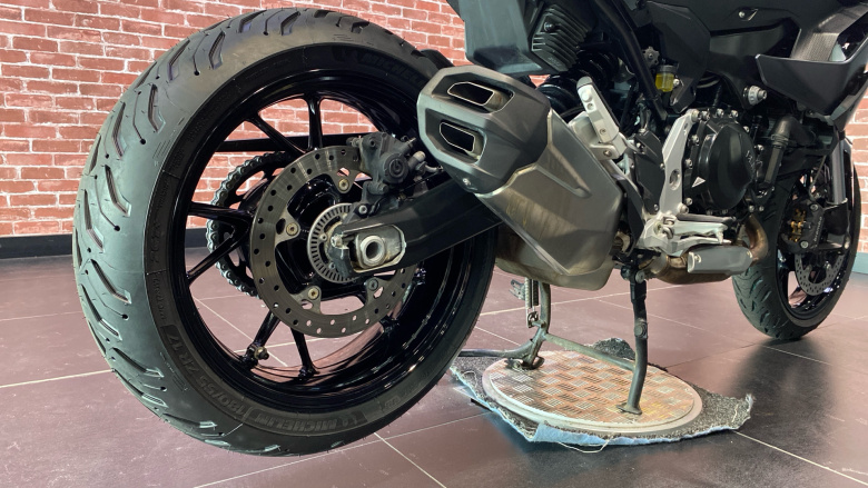 BMW F900 XR